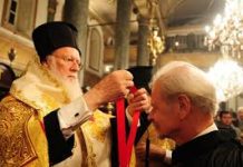Οι Άρχοντες του Αγίου Ανδρέα τσοντάρουν λαδάκι στο Φανάρι που τρεμοσβήνει….