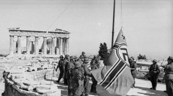 Glezos, the Greek Resistance Hero Who Tore Swastika From Acropolis, dies at 97 (English and Greek)