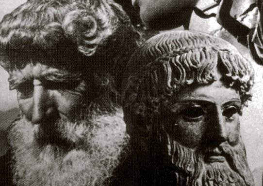 Ποιοί είμαστε;