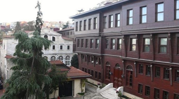 Το Πατριαρχείο, ο Σάρδεων Ευάγγελος και οι πρώην και νυν Ιεράρχες Αμερικής