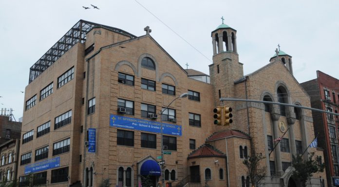 The History Of Building Saint Spyridon in Manhattan (English & Greek)