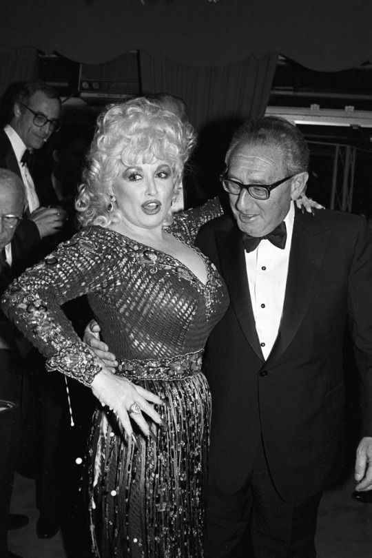 KISSINGER-2