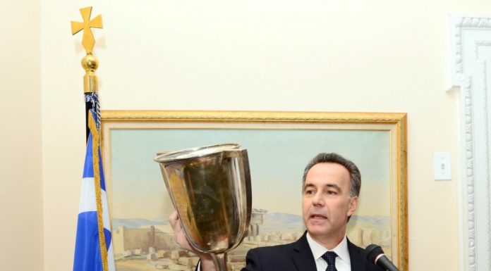 Καλά ξεκουμπίδια κ.Κούτρα!.. Κάνει και μαθήματα “οργάνωσης” στην Ομογένεια ο …”δόκτωρ”!!