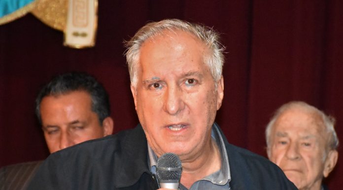 Ο Κώστας Μάστορας καλεί τις δύο πλευρές για συμβιβαστική συνάντηση στο Σταθάκειο