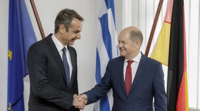 Ο Μητσοτάκης δεν ζήτησε από τον Σόλτς τις πολεμικές αποζημιώσεις!