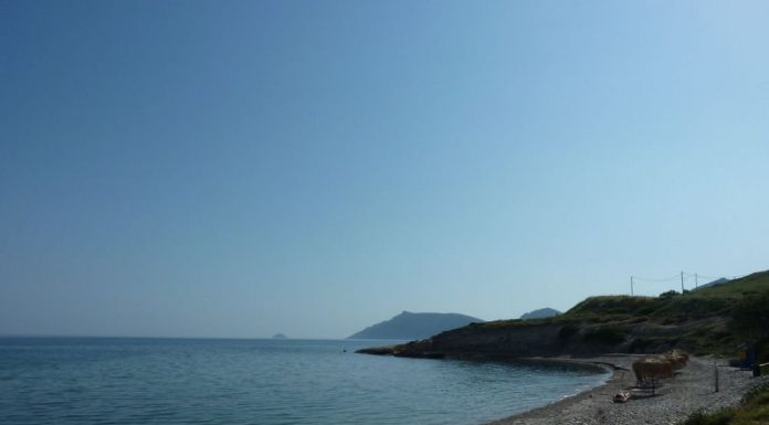 Πάμε στο άγνωστο με βάρκα την Ελπίδα