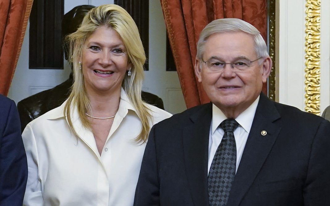 MENENDEZ NADINE