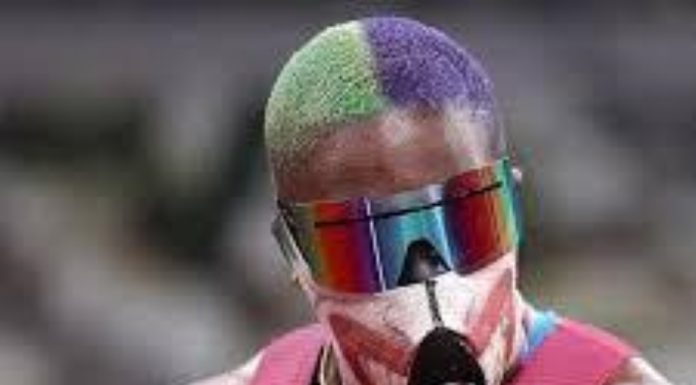 Paris Olympics: “Non-Binary” American Competes With Mask and Sunglasses