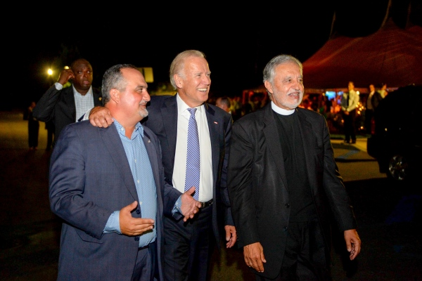 BIDEN-KARLOUTSOI-BUDDIES
