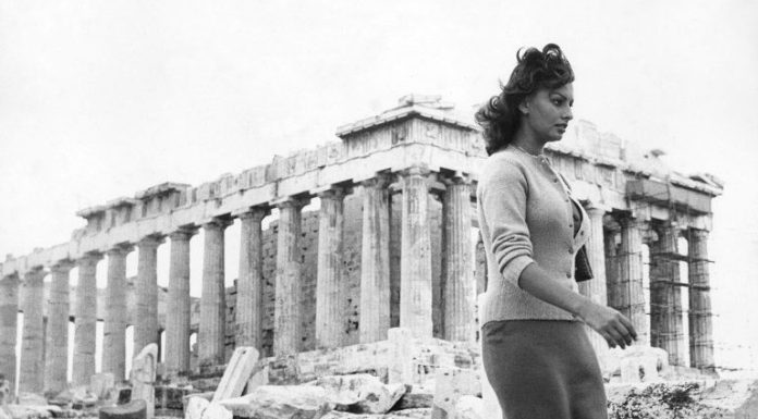 In 1957, A 22-year-old Sophia Loren, Diving For Sponges, Puts Greece On the Tourism Map… (FULL MOVIE)